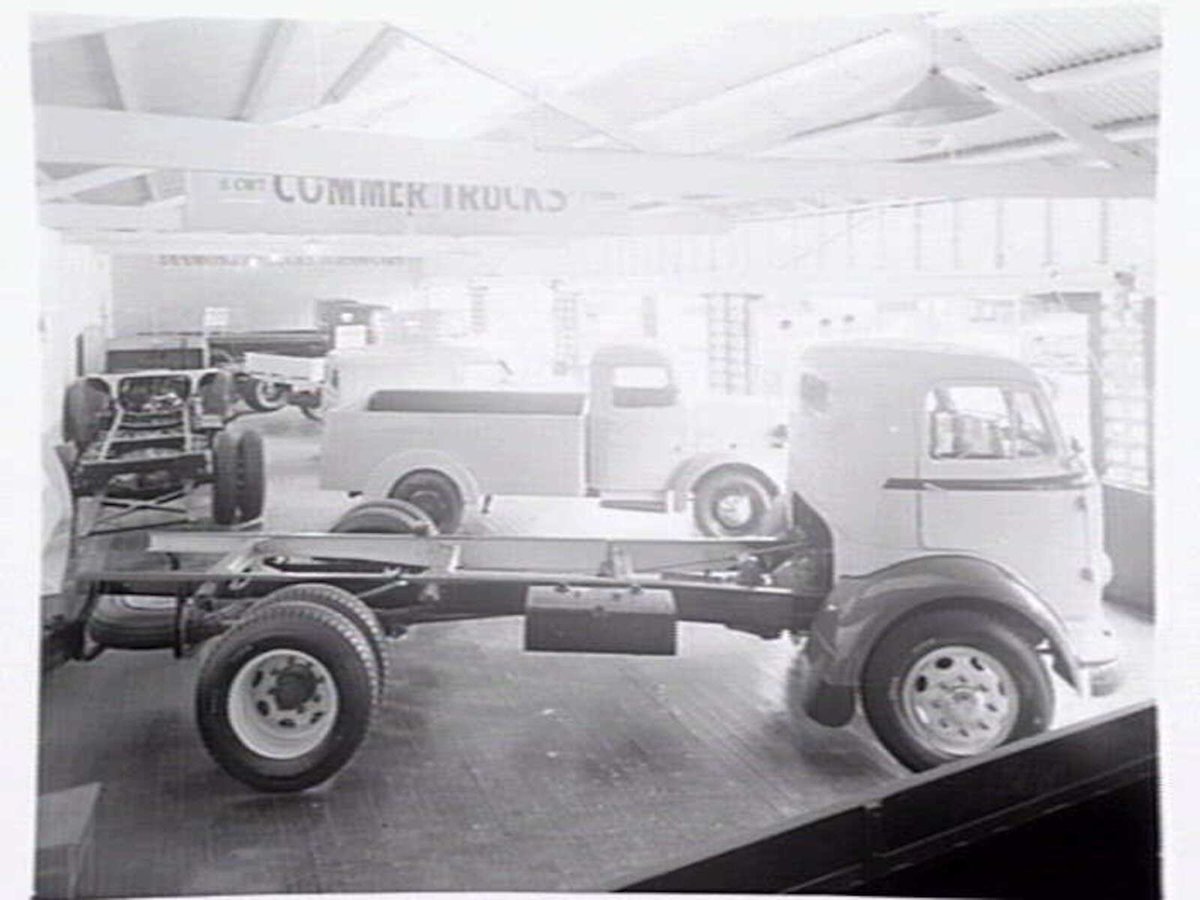 Motor car display by Neal's Motors, at the Royal Melbourne Show Grounds (1949)