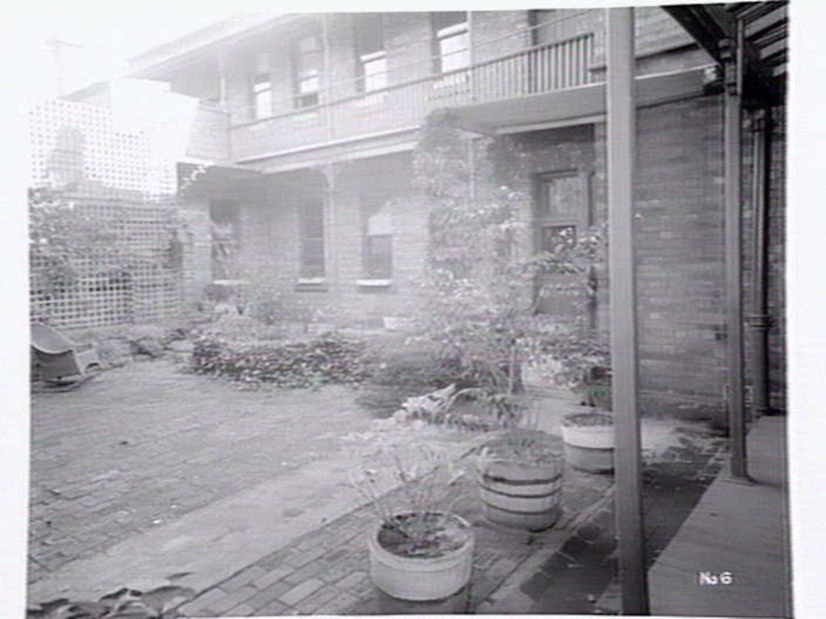 Terrace house, inner suburb of Melbourne (1951–57)