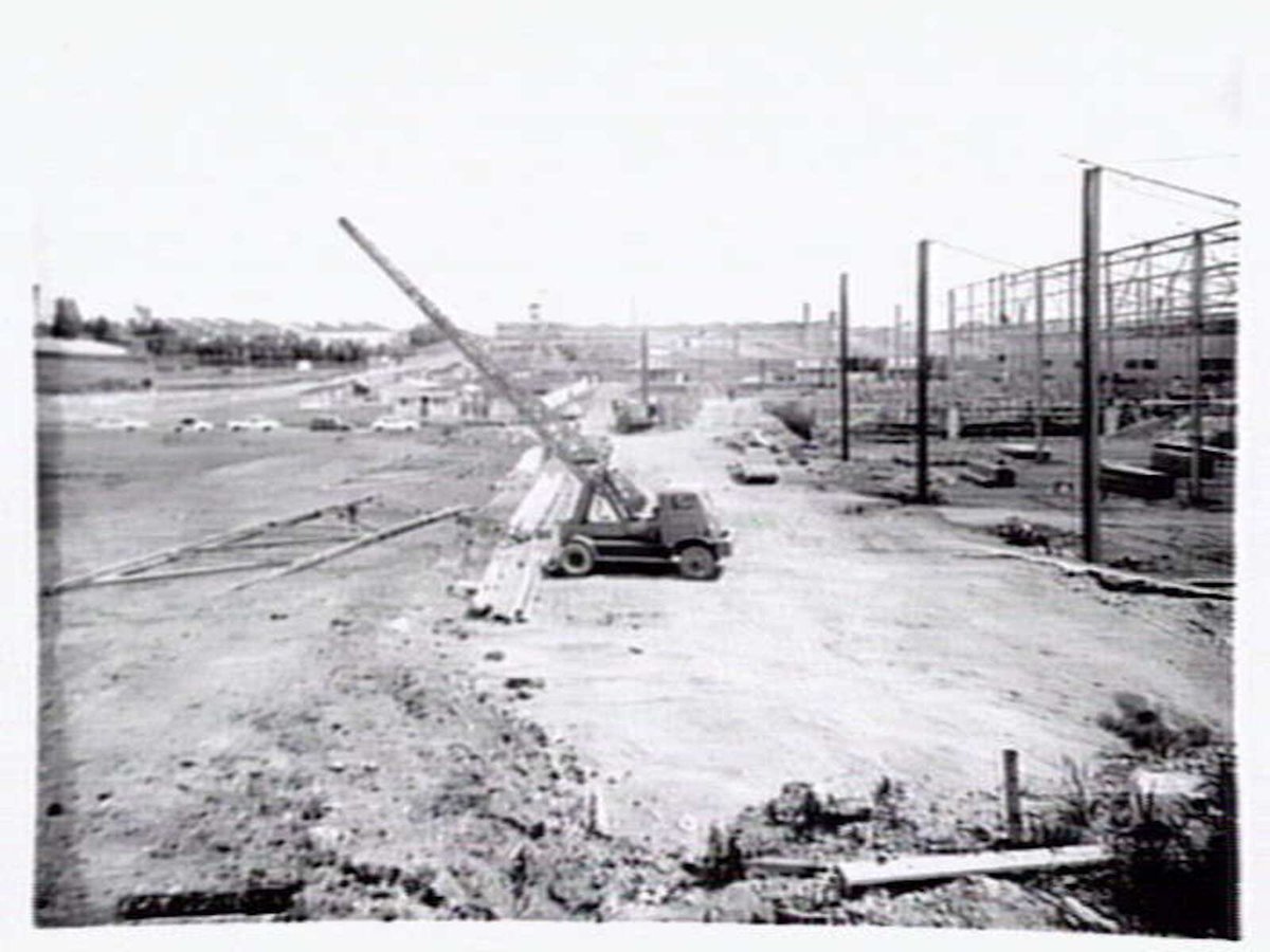 Construction photographs of a factory in Murrumbeena (1954–55)
