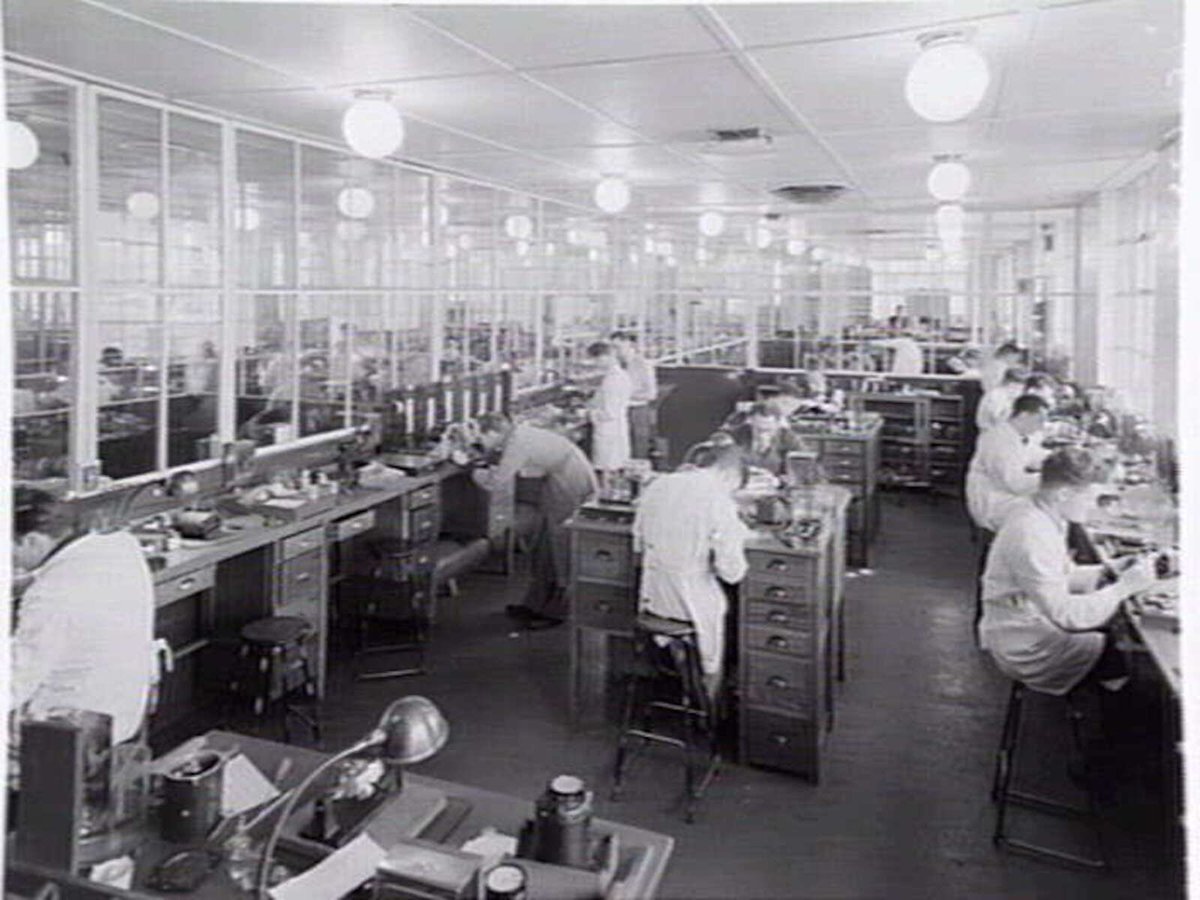 A.N.A. ESSENDON involved in aircraft manufacture for war effort (1943?)