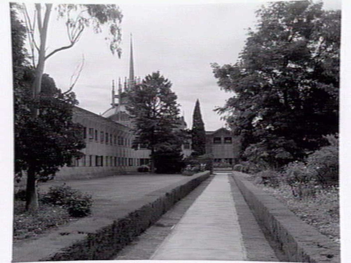 Gardens around Newman Chapel, Melbourne University, Parkville (c. 1945)