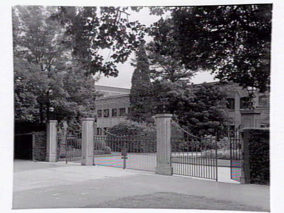 Gardens around Newman Chapel, Melbourne University, Parkville (c. 1945)