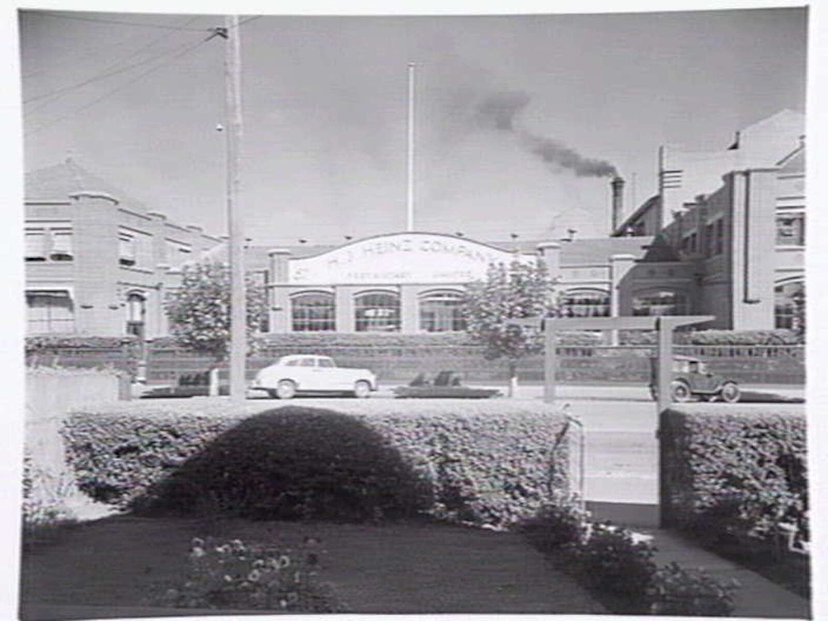H. J. Heinz Co. Bendigo St. Richmond (1948)