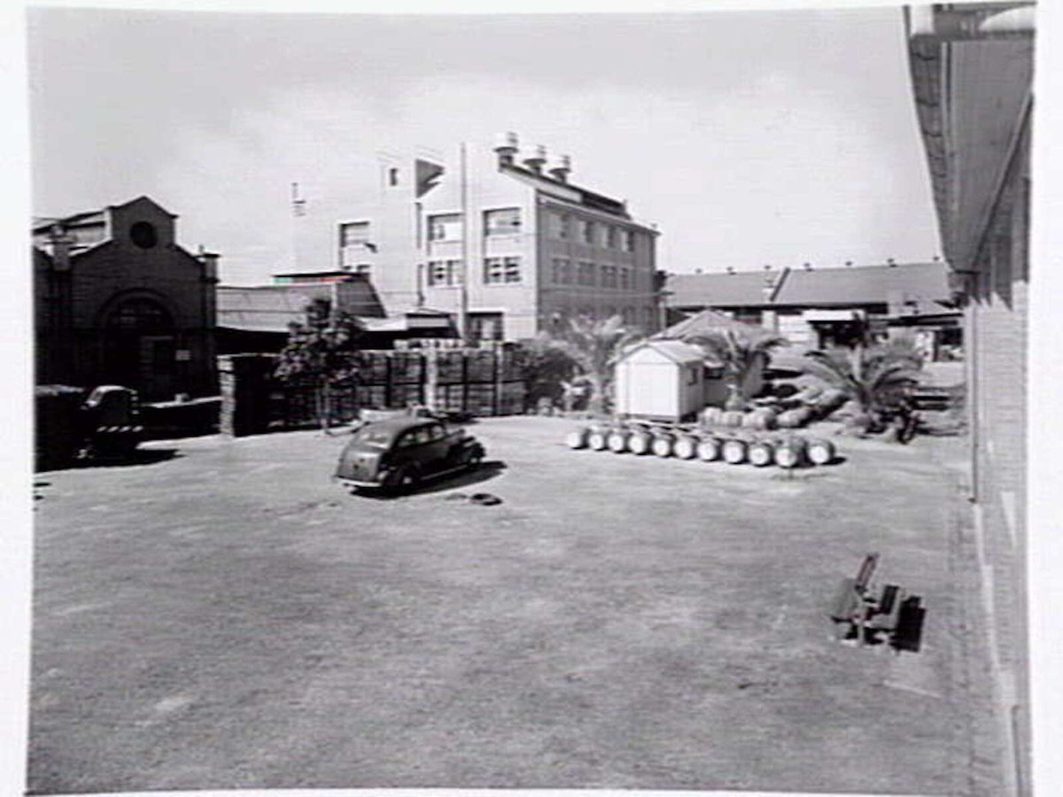 H. J. Heinz Co. Bendigo St. Richmond (1948)