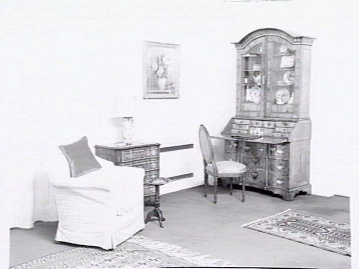 Residence of Dr. & Mrs. Dermer, 546 Toorak Rd., Toorak (1948)