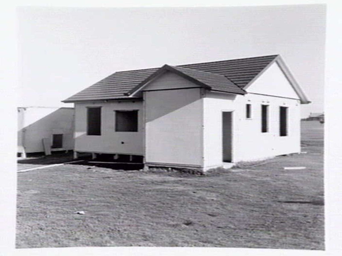 Castlefield Housing Estate in Hampton and East Brighton, designed by Housing Commission of Victoria, Brighton East (1946)
