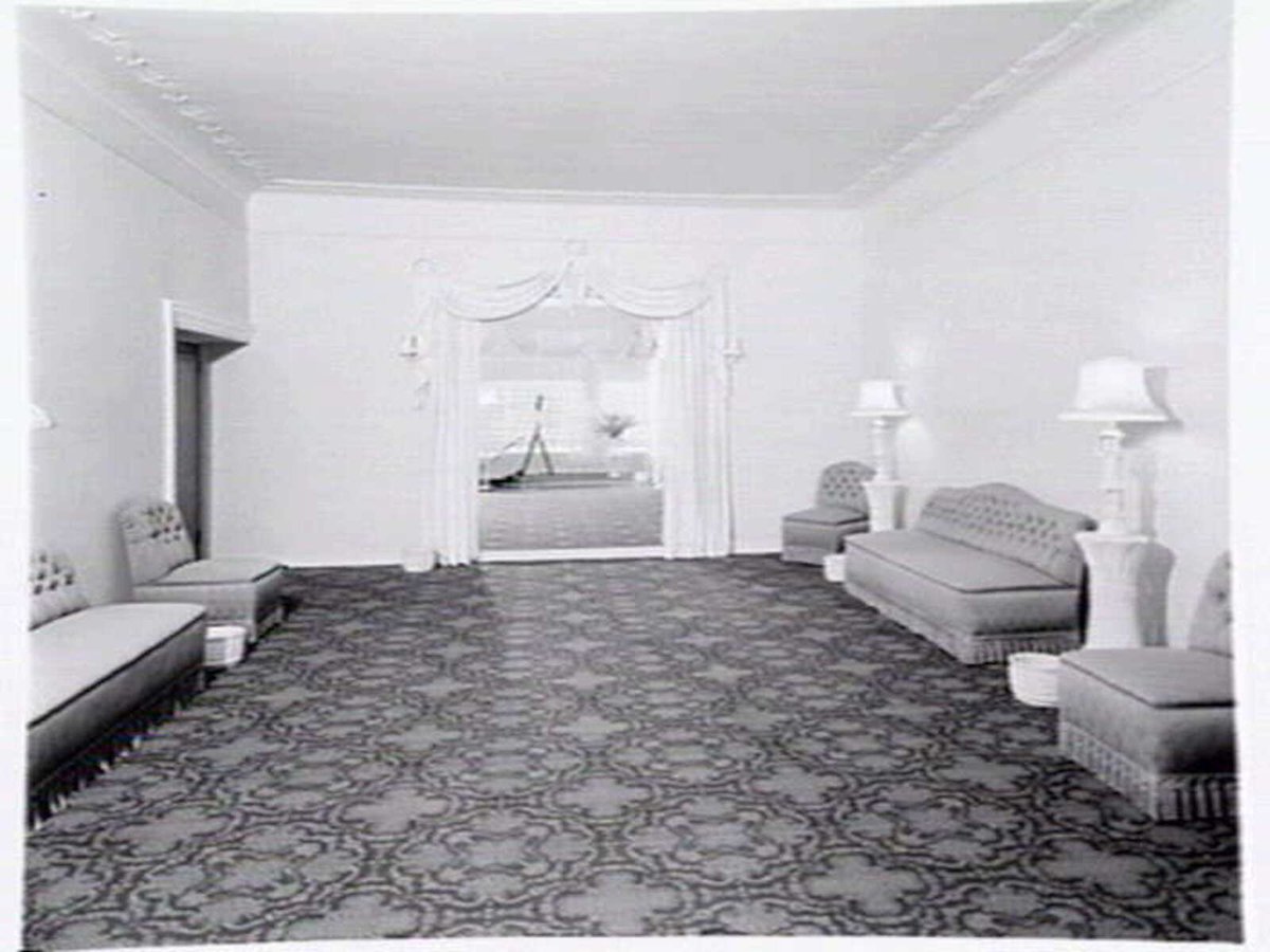 Exterior and interior of Hoyts Bentleigh picture theatre, corner of Centre Rd. and Nicholson St., Bentleigh (1948)