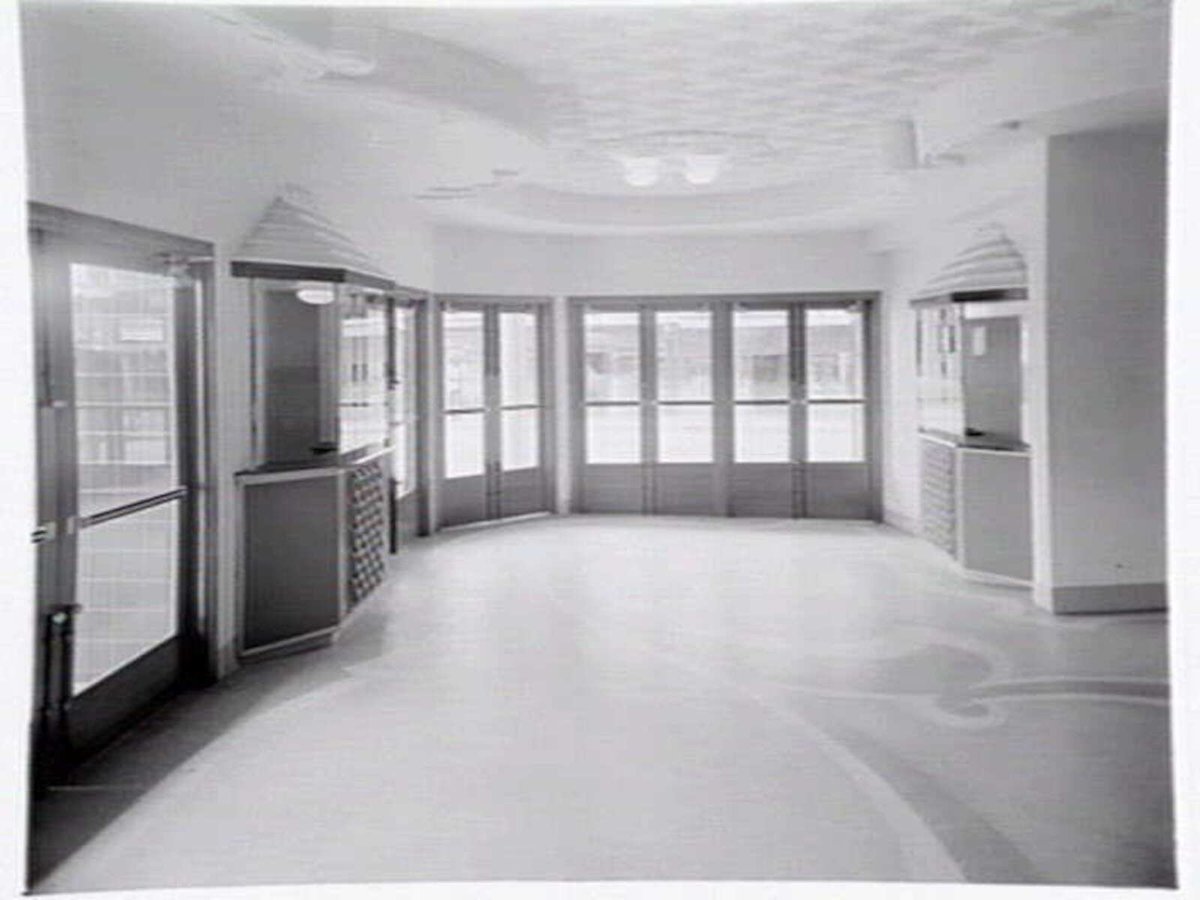 Exterior and interior of Hoyts Bentleigh picture theatre, corner of Centre Rd. and Nicholson St., Bentleigh (1948)