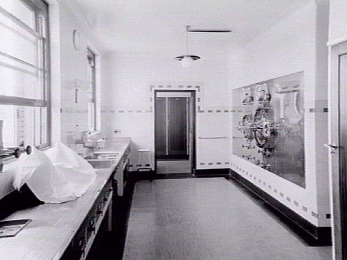 Facilities and services at the Mercy Hospital, East Melbourne (1936)