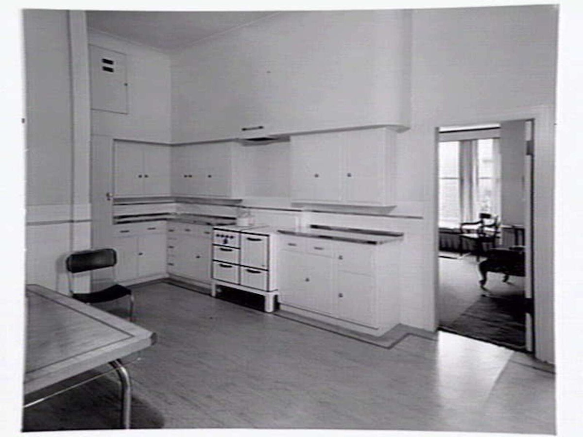 Substantial home, possibly owned by K.G. Luke, 38 Berkeley Street, Hawthorn, Vic (c. 1941)