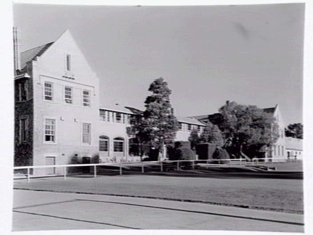 Toorak College, Mornington Rd., Mt. Eliza, showing buildings, grounds, facilities and students in class (1949)