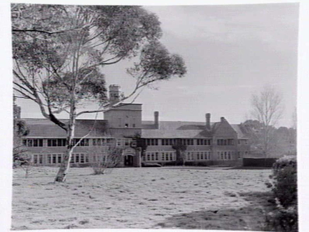 Toorak College, Mornington Rd., Mt. Eliza, showing buildings, grounds, facilities and students in class (1949)