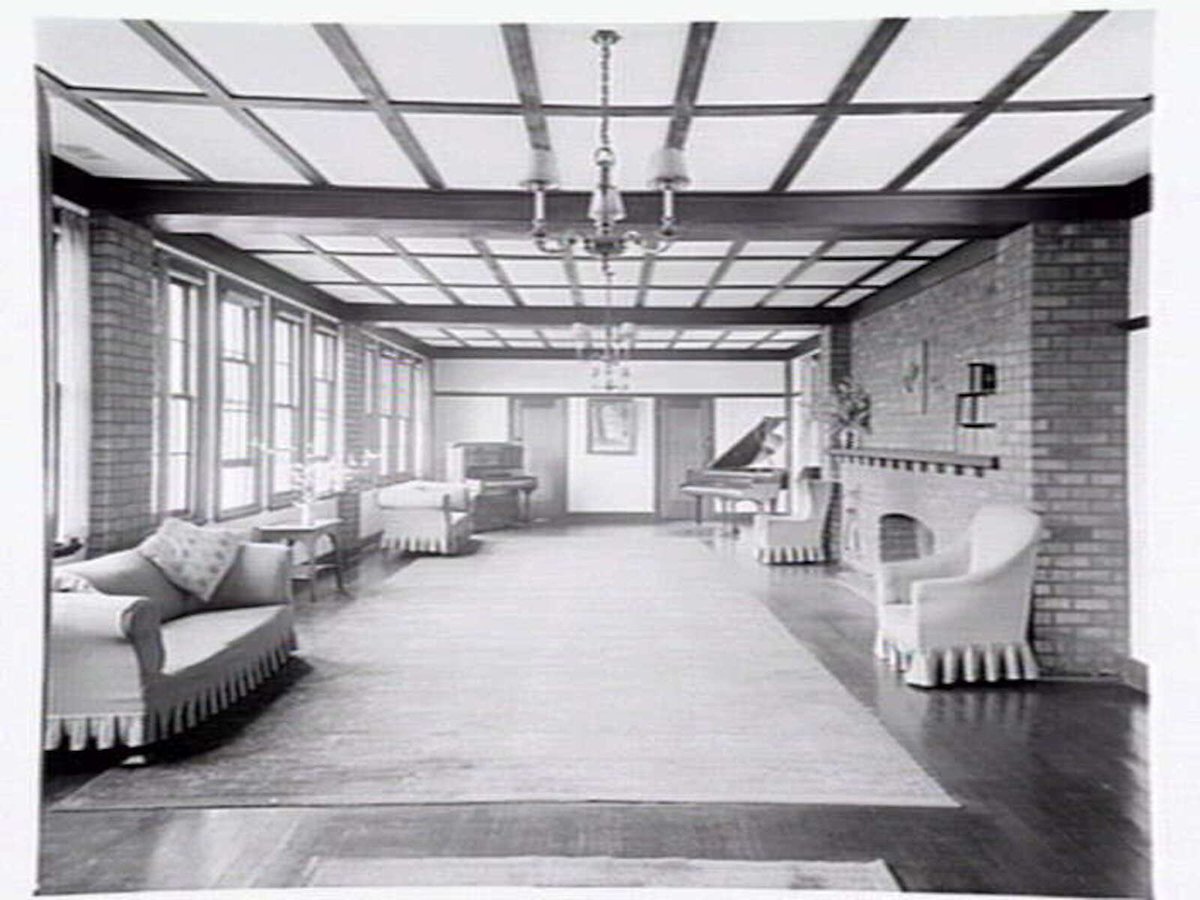 Toorak College, Mornington Rd., Mt. Eliza, showing buildings, grounds, facilities and students in class (1949)
