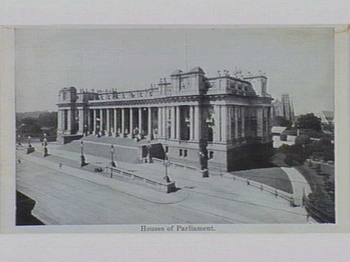 Melbourne Photographic Souvenir, Melbourne City (c. 1938)