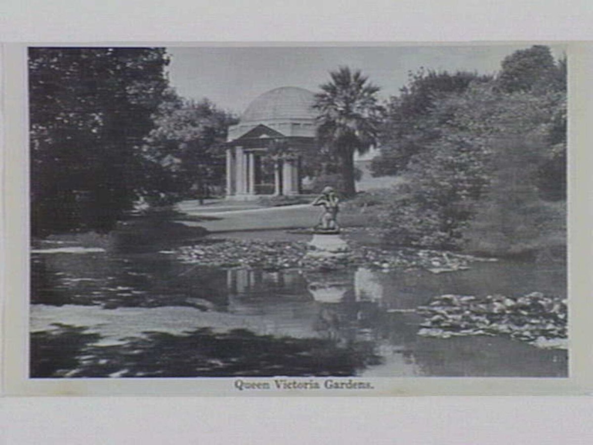 Melbourne Photographic Souvenir, Melbourne City (c. 1938)
