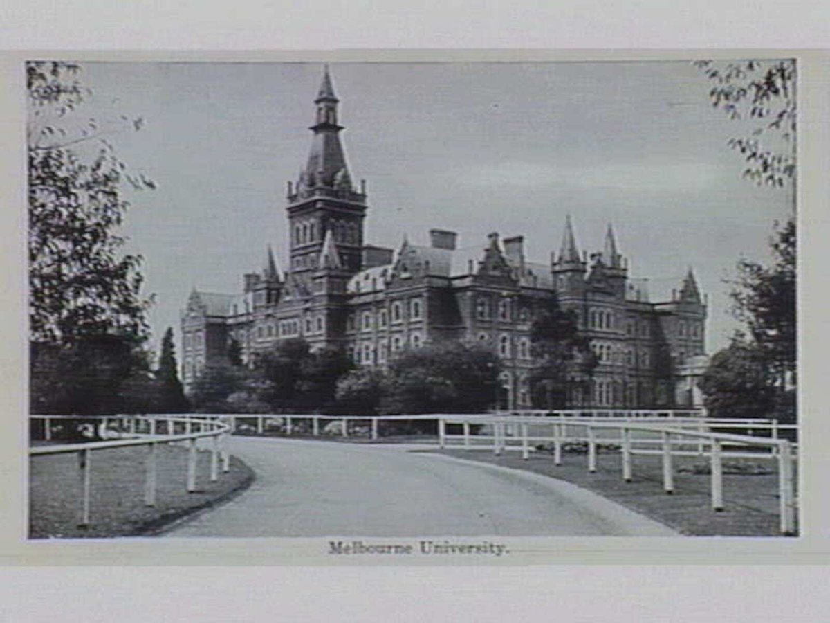 Melbourne Photographic Souvenir, Melbourne City (1938)