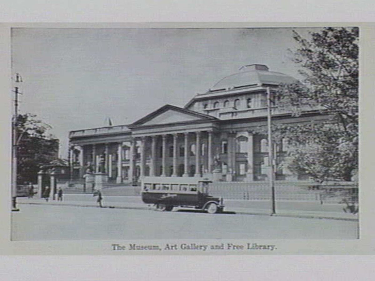 Melbourne Photographic Souvenir, Melbourne City (1938)