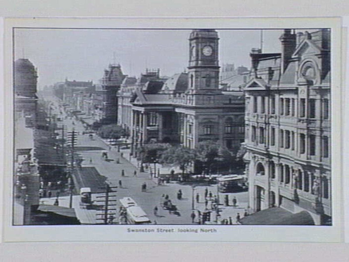 Melbourne Folding Souvenir Card, Port Melbourne (1912)