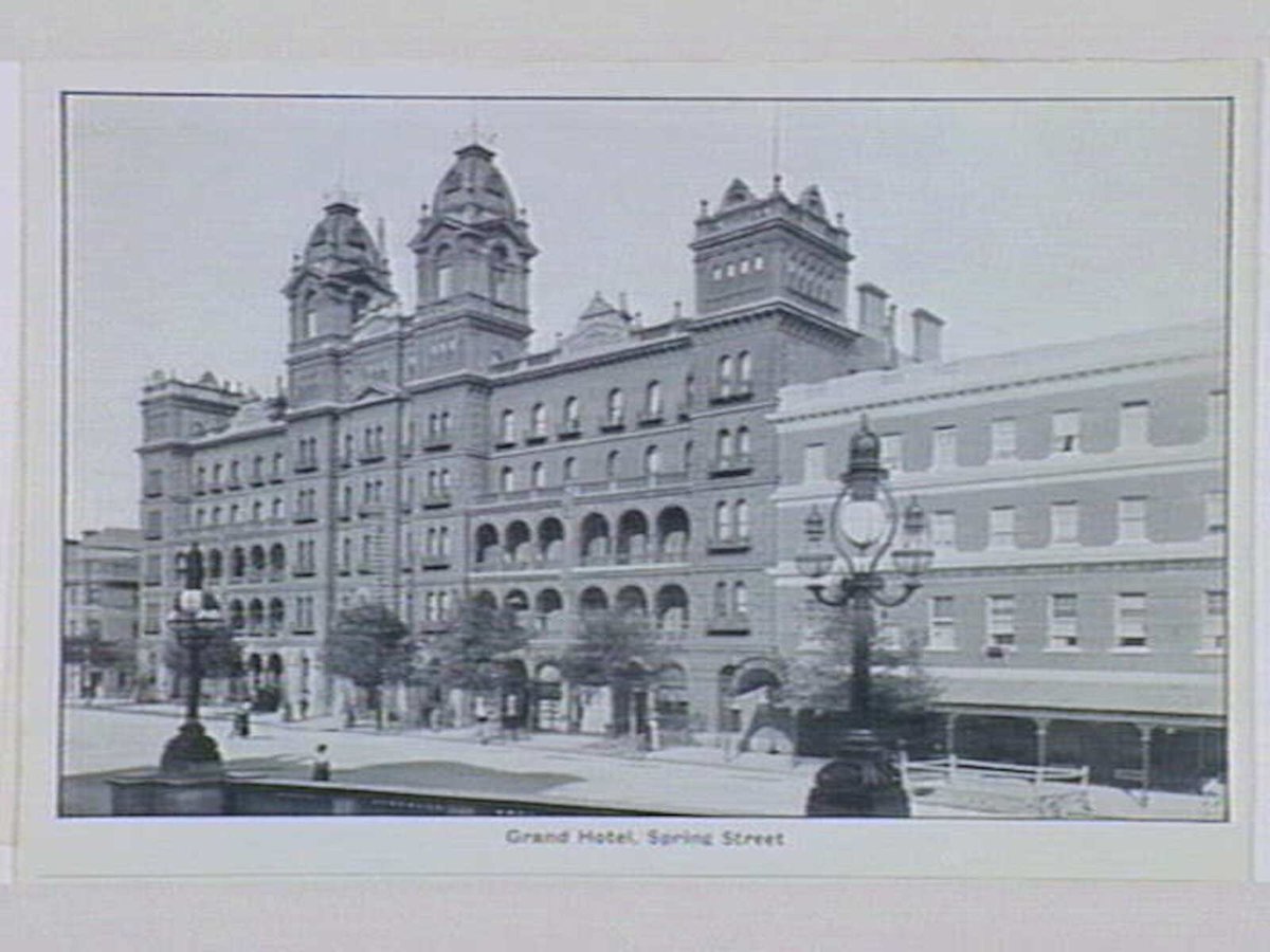 Melbourne Folding Souvenir Card, Port Melbourne (c. 1912)