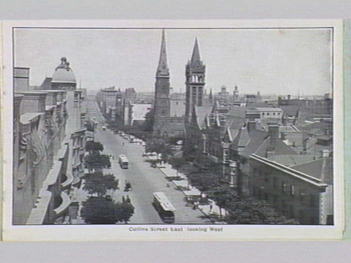 Melbourne 17 City and Country Scenes Folding Souvenir Card, Port Melbourne (c. 1920)