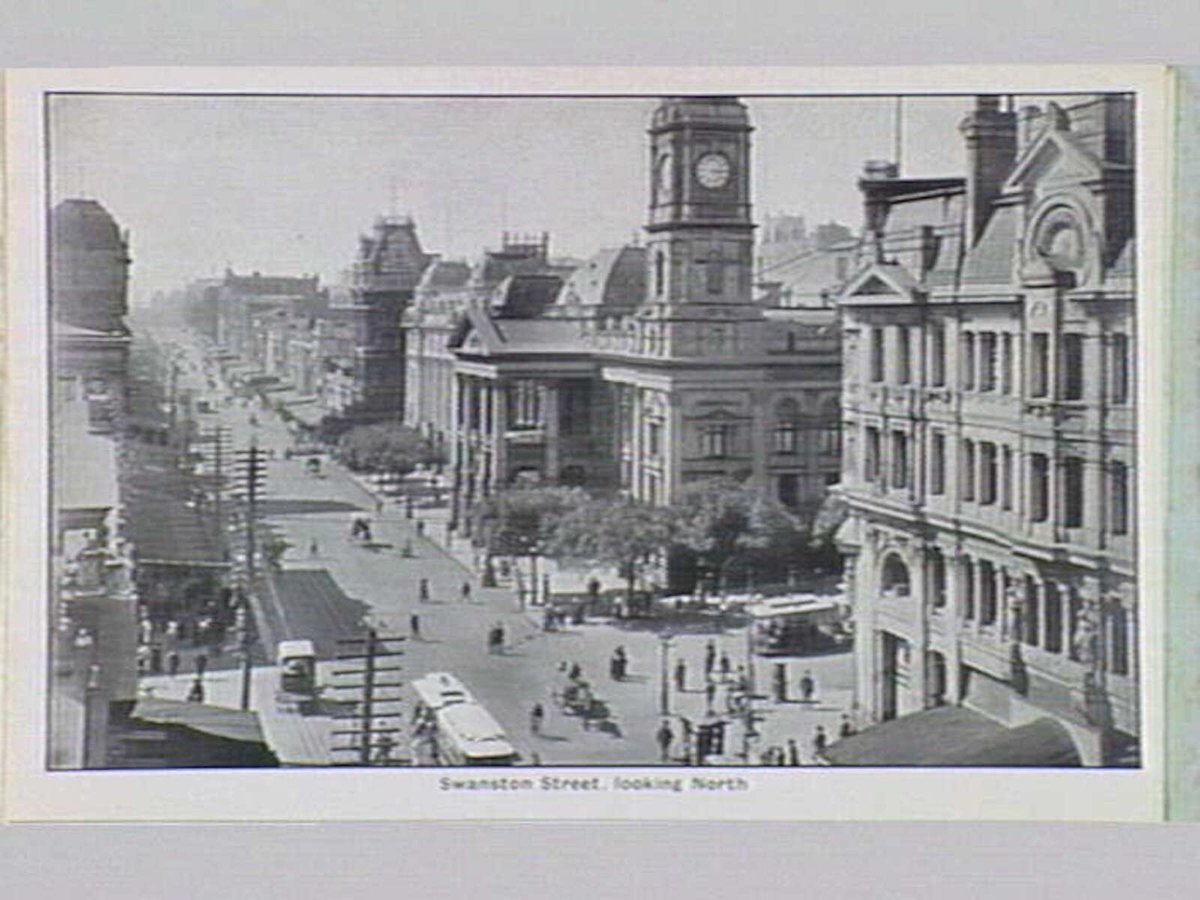 Melbourne 17 City and Country Scenes Folding Souvenir Card, Port Melbourne (1920)