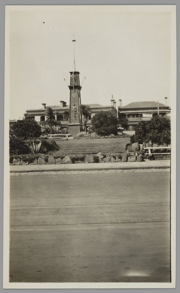 Soldiers' memorial in St. Kilda, St Kilda (1925–35)