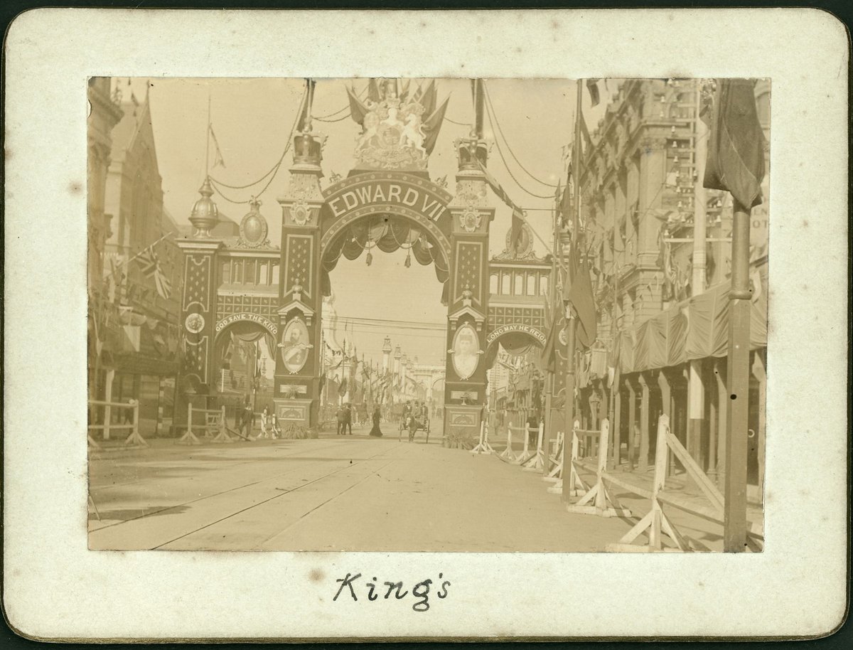 Decorative arches erected for the visit of the Duke and Duchess of Cornwall and Edward VII's coronation, Melbourne, Vic (1901–02)