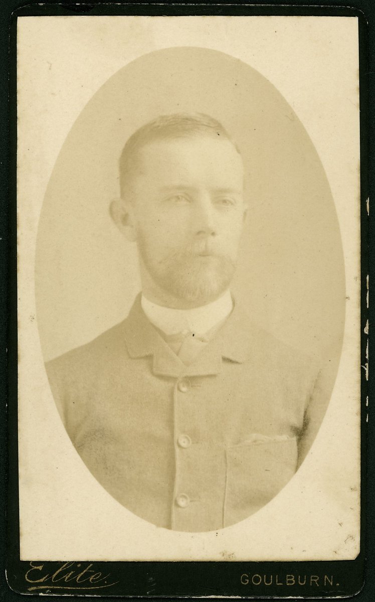 Portrait photographs by Elite photographic studios of Toowoomba, Melbourne and Goulburn (1887–1940)