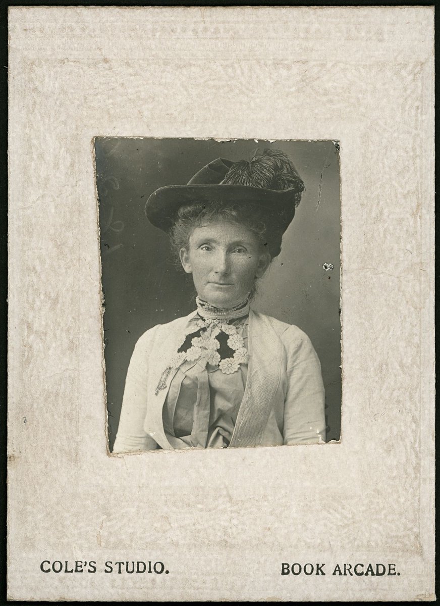 Portrait photographs of women by Cole's Studio, Royal Arcade, Melbourne Vic, Melbourne City (1904–19)
