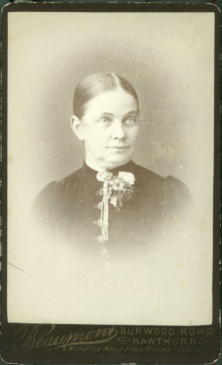Portraits by photographer Henry Beaumont of Hawthorn (1886–91)