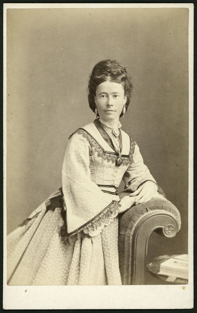 Portrait photographs by David Wood of Melbourne and Emerald Hill, Vic, South Melbourne (1866–1907)
