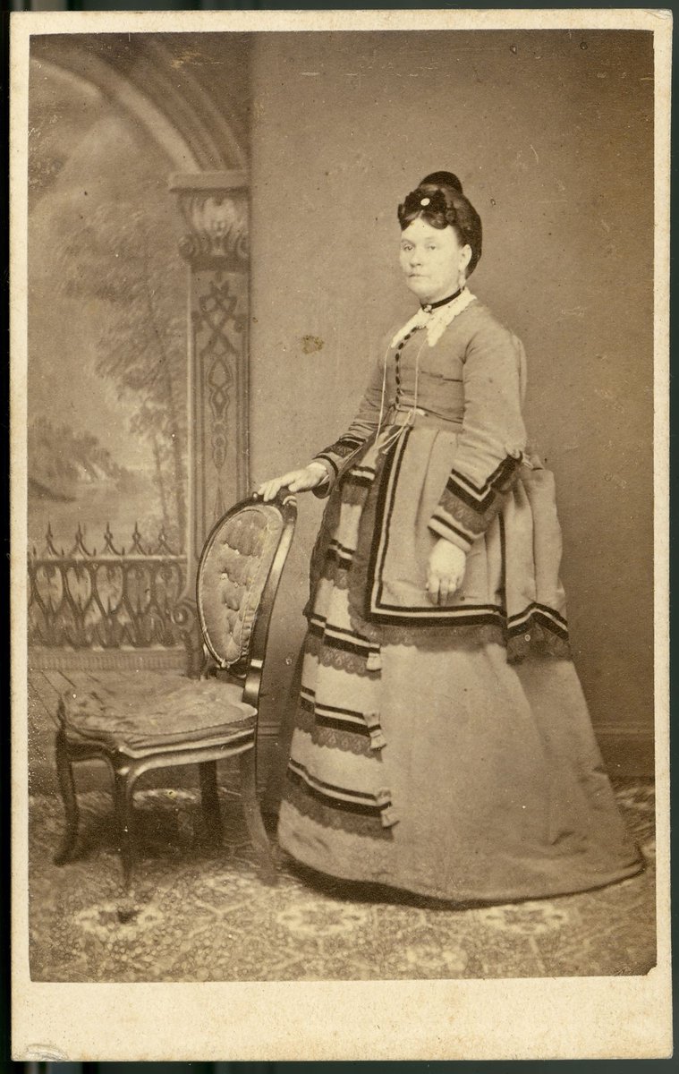 Studio portraits taken in Melbourne by I. J. Chidley (1850–80)