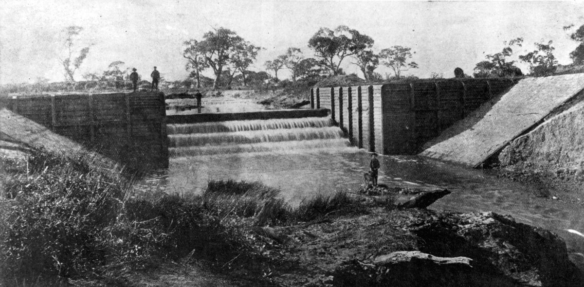 New weir at Dandenong (1957)