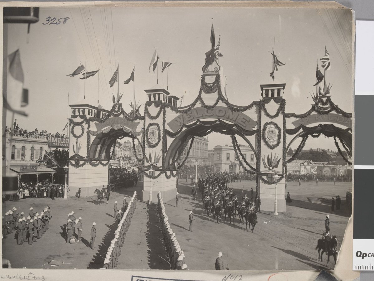 Royal carriage down St. Kilda Road, Melbourne City (1901)