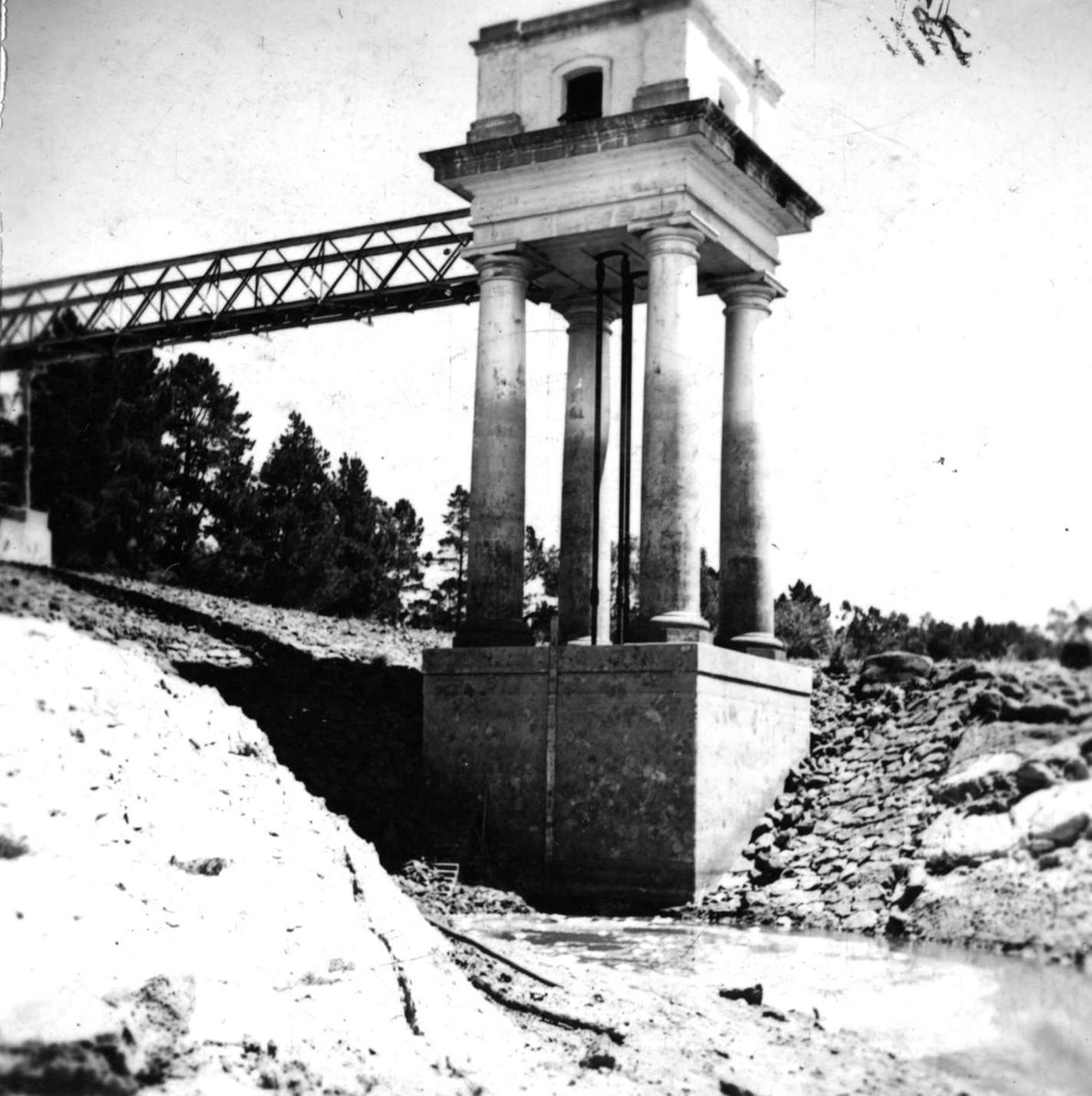 "Malmsbury Reservoir showing valve tower, by-wash, overfall, Ogee drop, outlet works and training wall" (1938?)