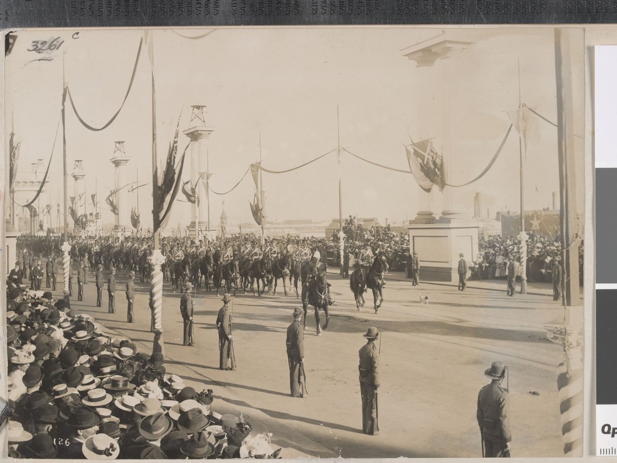 Royal carriage down St. Kilda Road, Melbourne City (1901)