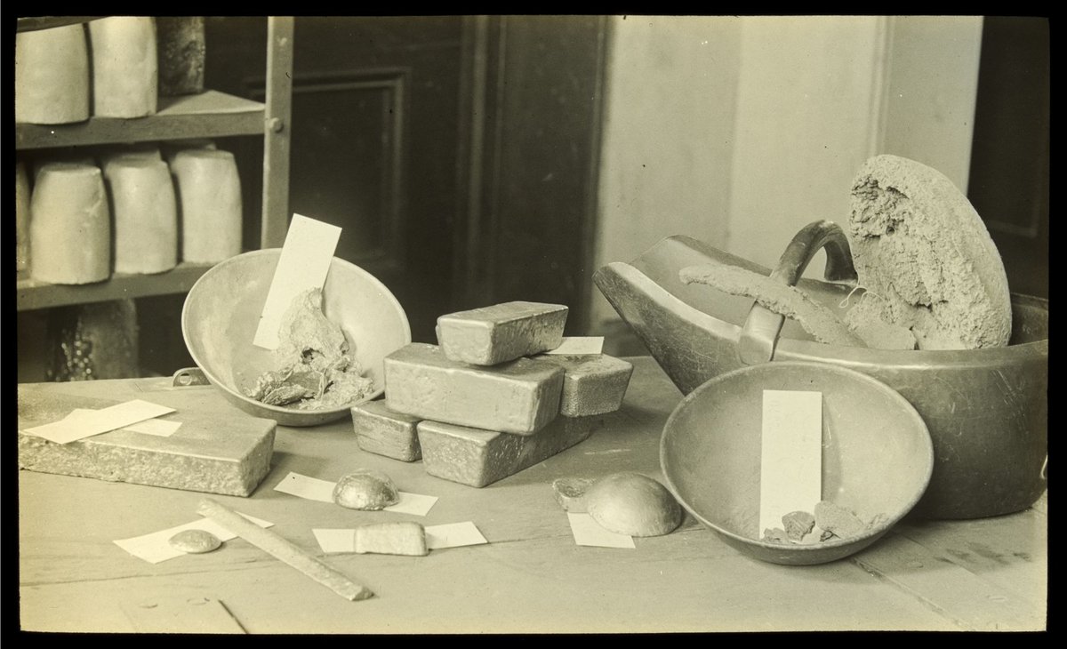 Royal Mint, Melbourne [rough gold as received], Melbourne City (1900)