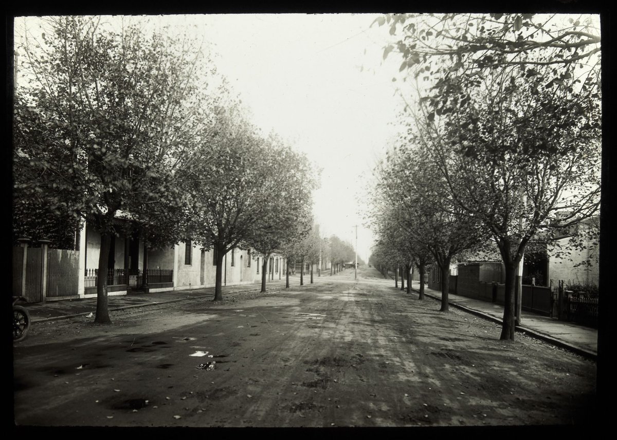 George Street, East Melbourne (c. 1910)