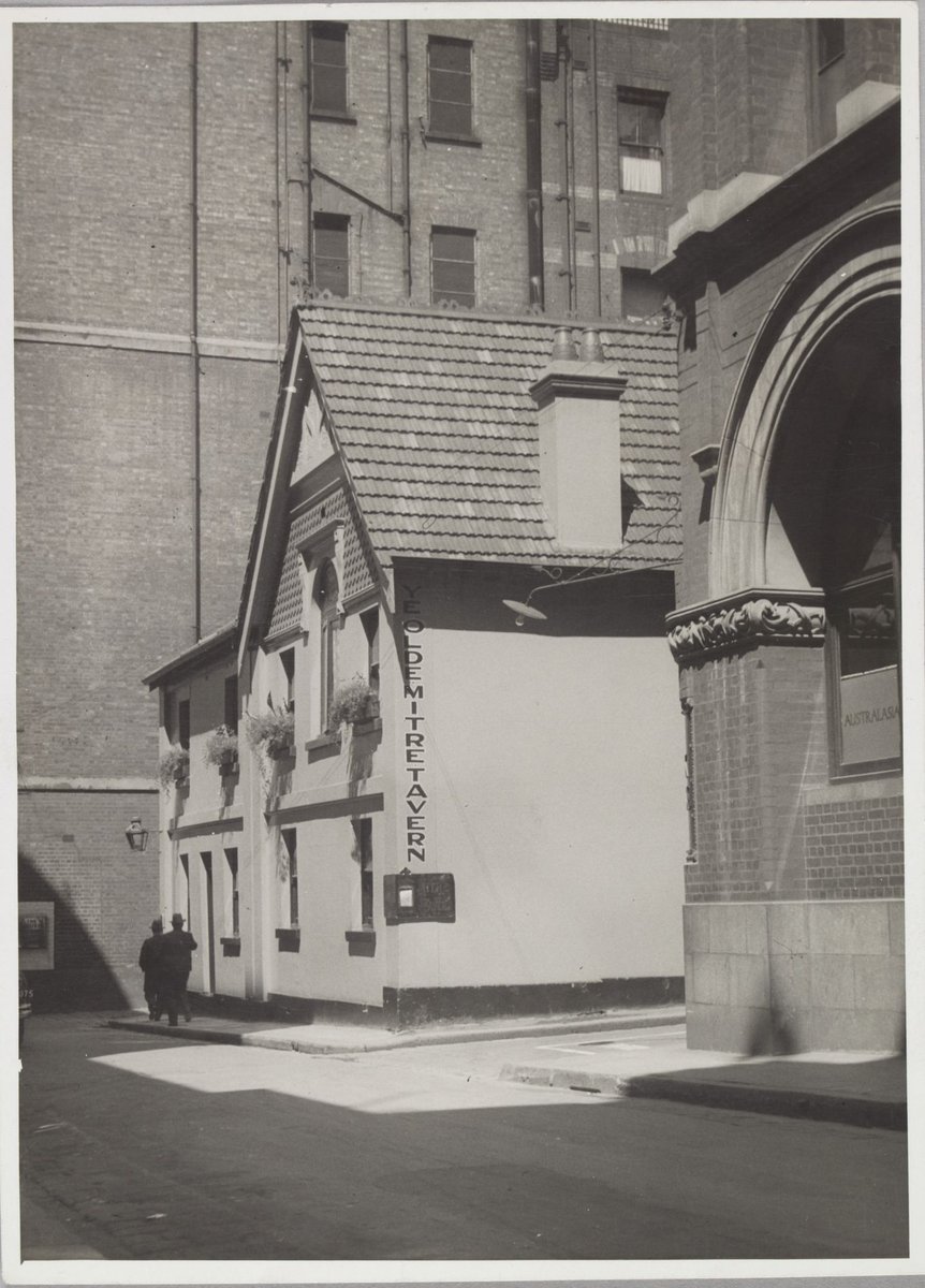 Old Mitre Tavern Bank Place Melbourne picture (1930)