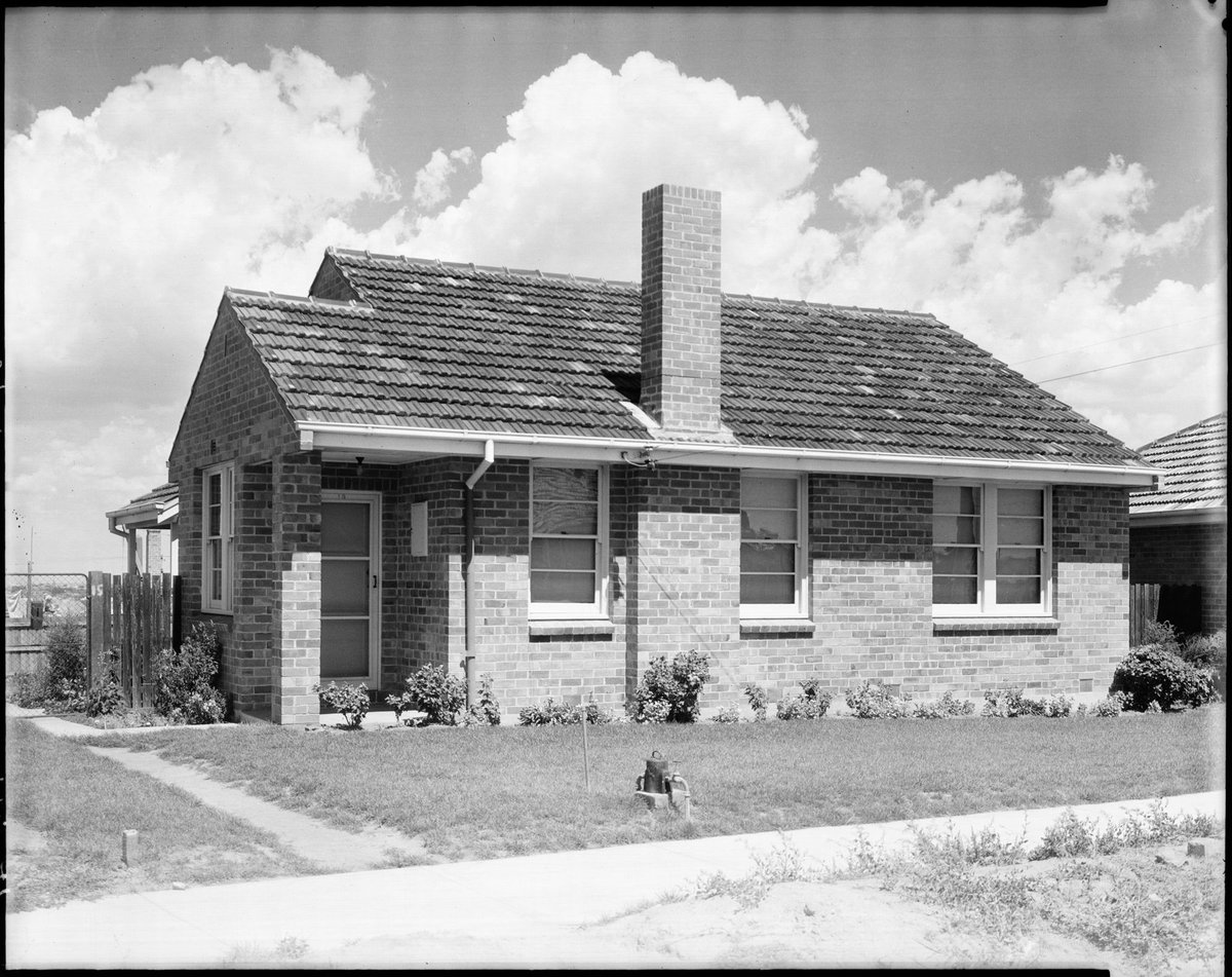 Housing Commission home without a front fence, Coburg, Preston and Heidelberg area (c. 1947)