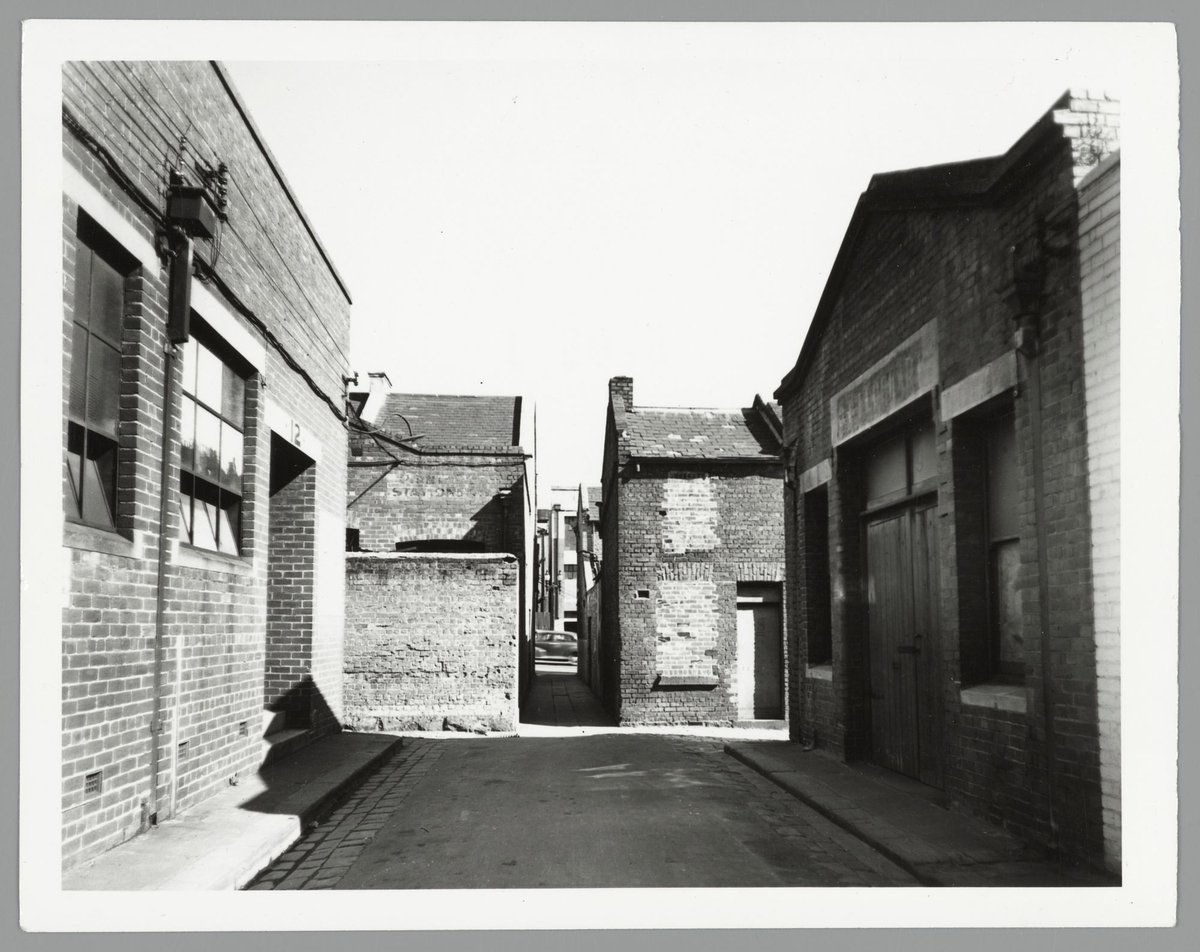 Eagle Alley, from Little Leichardt Street to Lonsdale Street, Melbourne City (1950)