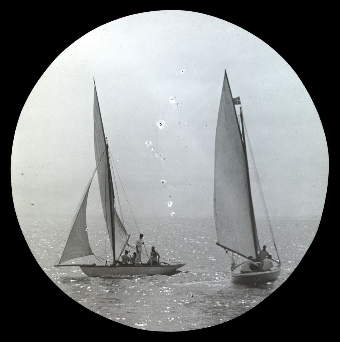 2 Yachts on Port Phillip Bay (1920–35)