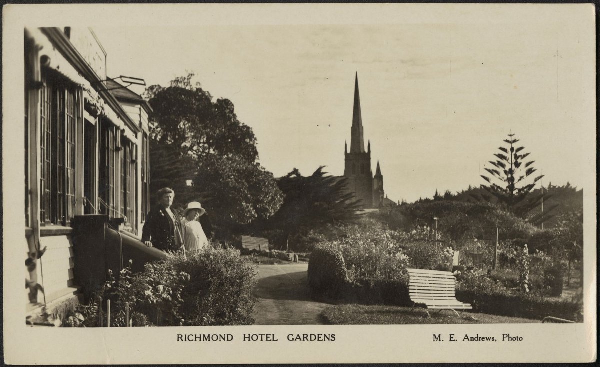 Richmond Hotel gardens (1915?)