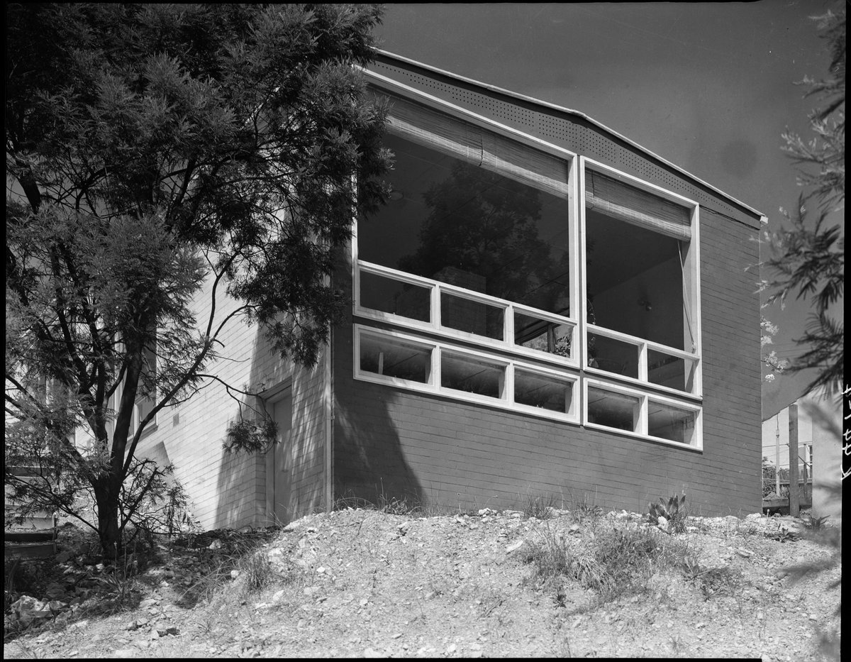 Belvedere home at Kew designed by John and Phyllis Murphy (1951)