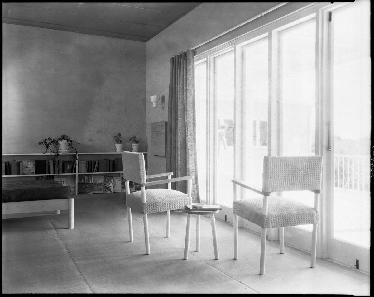 "Clendon flats, corner Clendon and Malvern Road, Armadale designed by Roy Grounds" (c. 1940)
