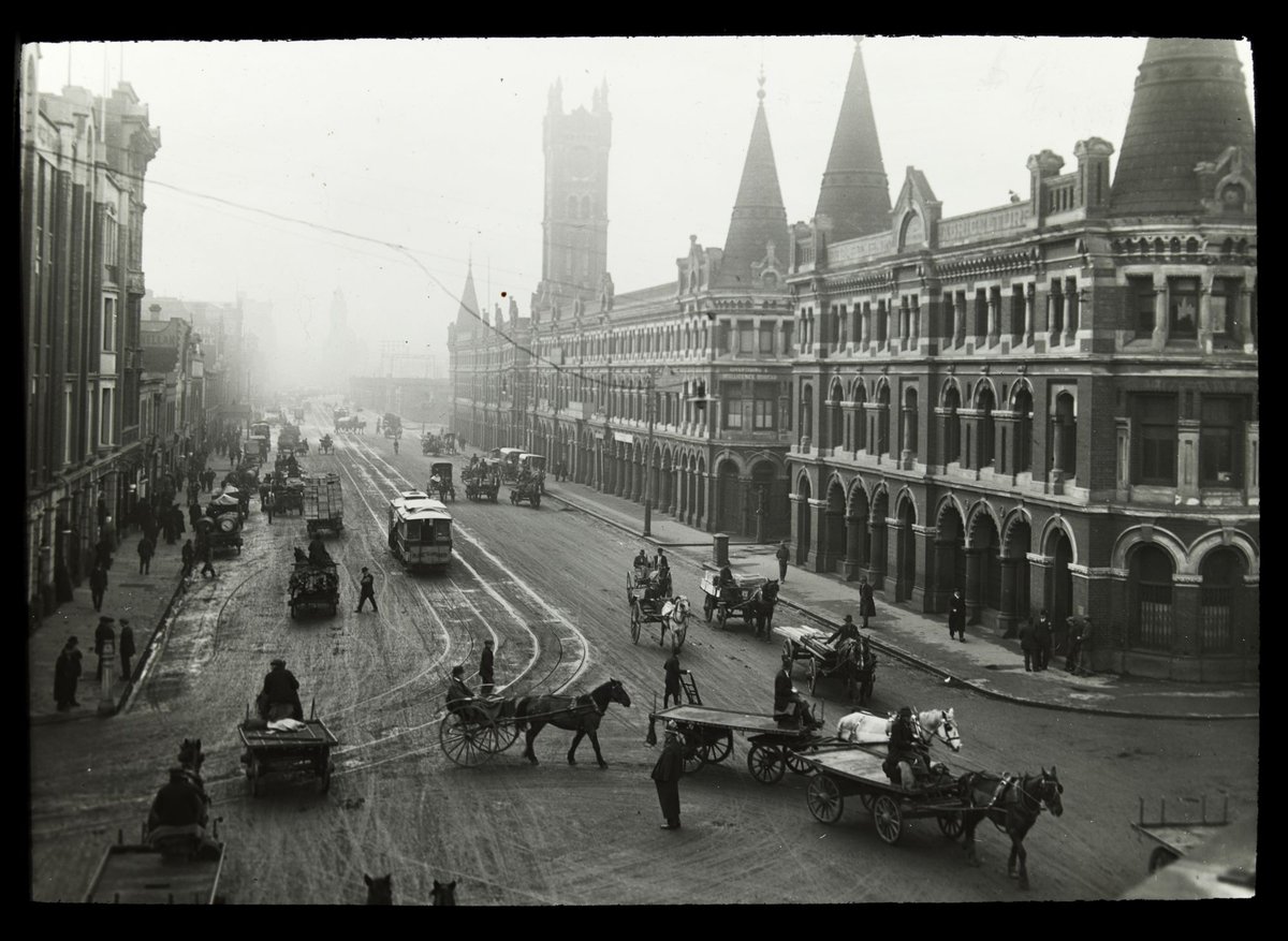 Flinders Street West showing Market, Melbourne City (c. 1910)