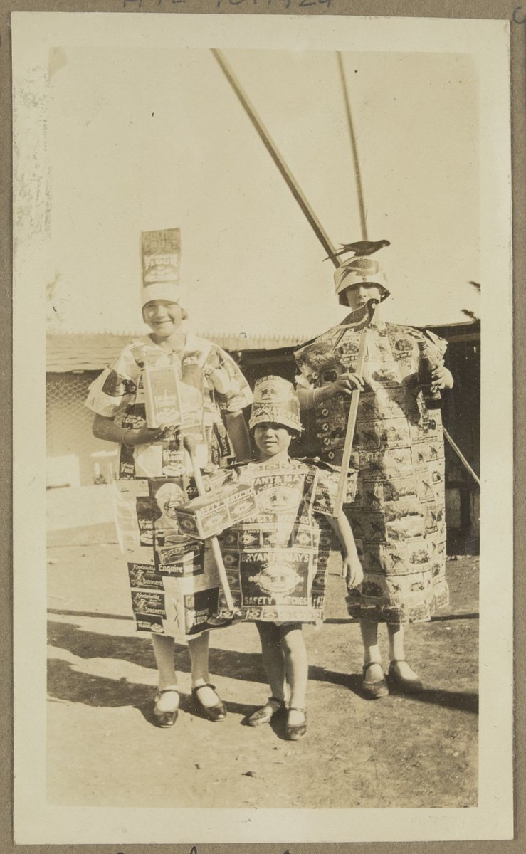 In centre, Joan Cole, 7 First St. West Richmond (1929)