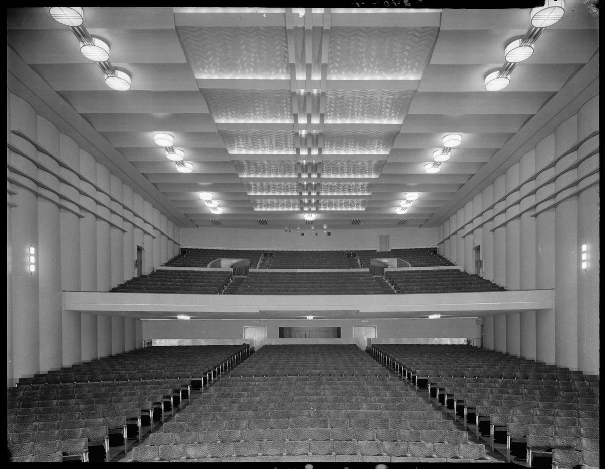 "Padua Theatre, Brunswick, operated by Hoyts Theatres." (1937)