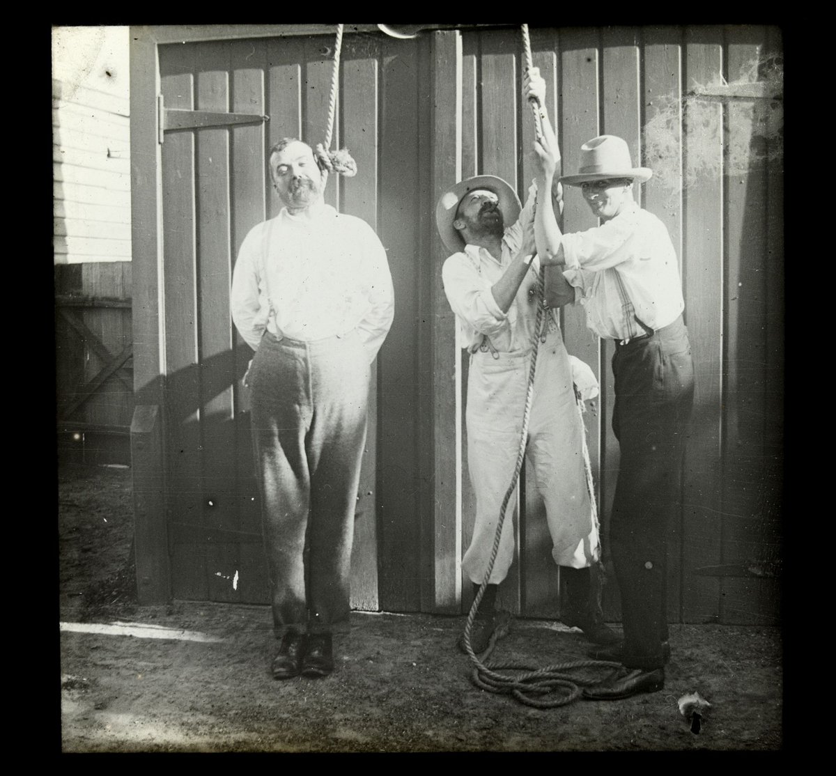 Three men and the hangmen's rope, possibly Princes Court, St. Kilda, St Kilda (1909)