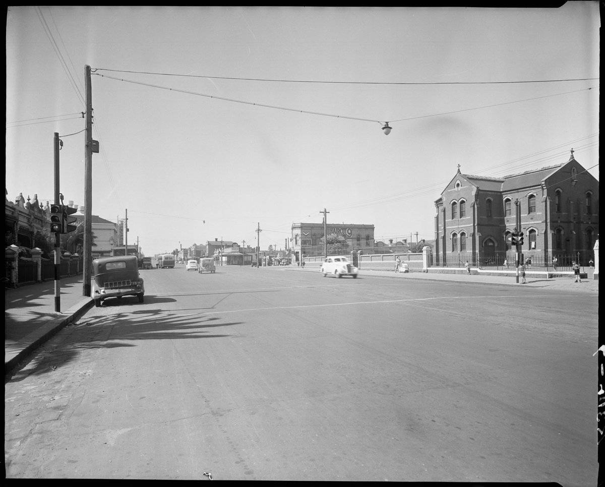 Pedestrian crossing in Nicholson Street, North Carlton, Carlton North (c. 1949)